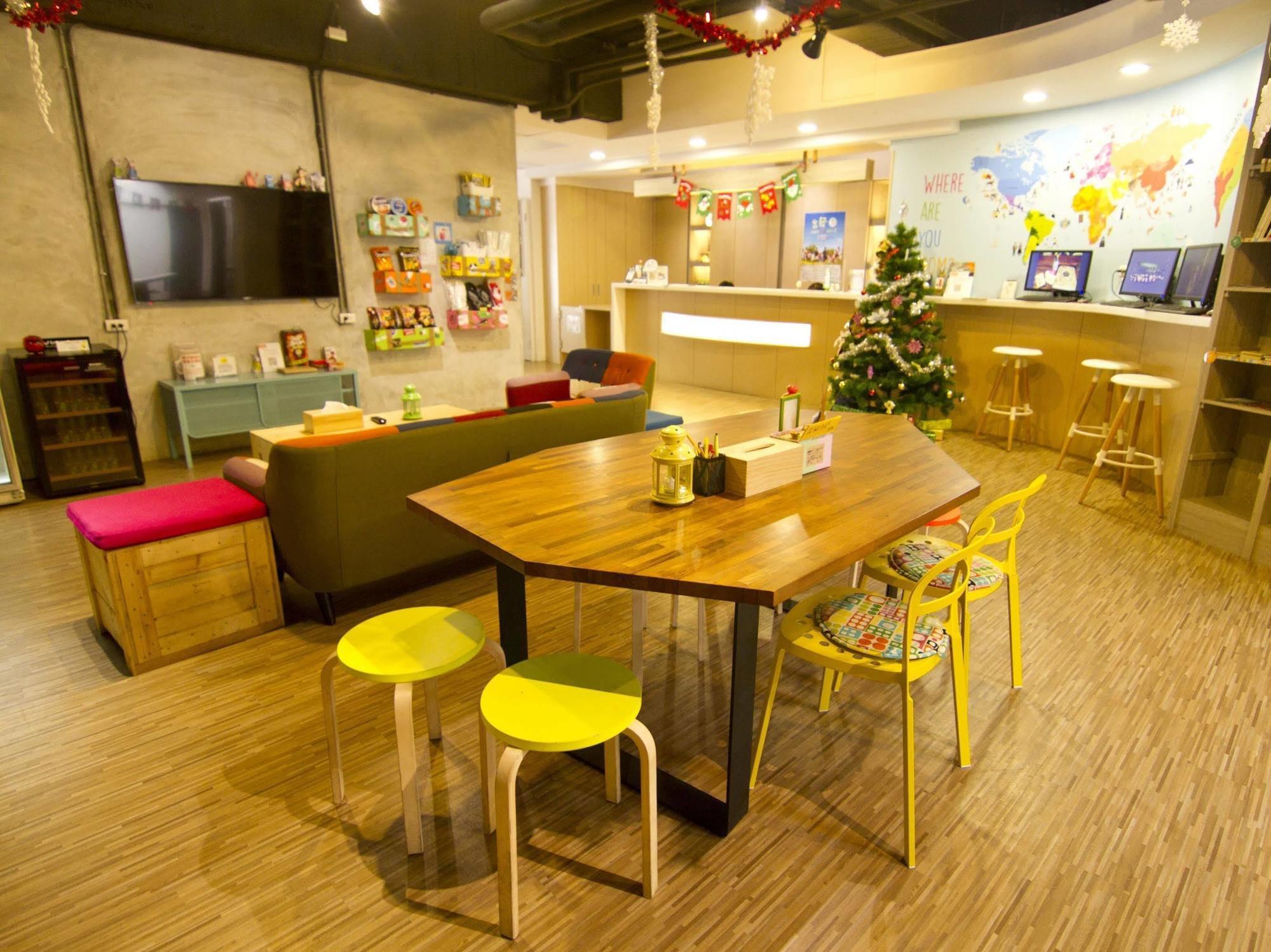 Uno Backpackers Inn Kaohsiung Exterior foto