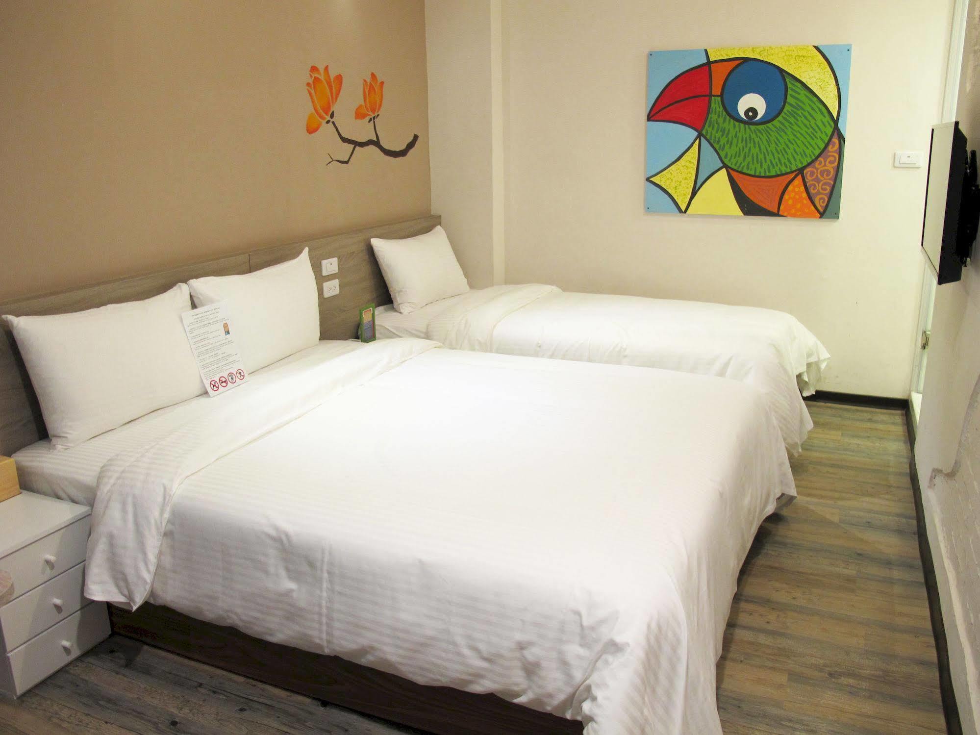 Uno Backpackers Inn Kaohsiung Exterior foto