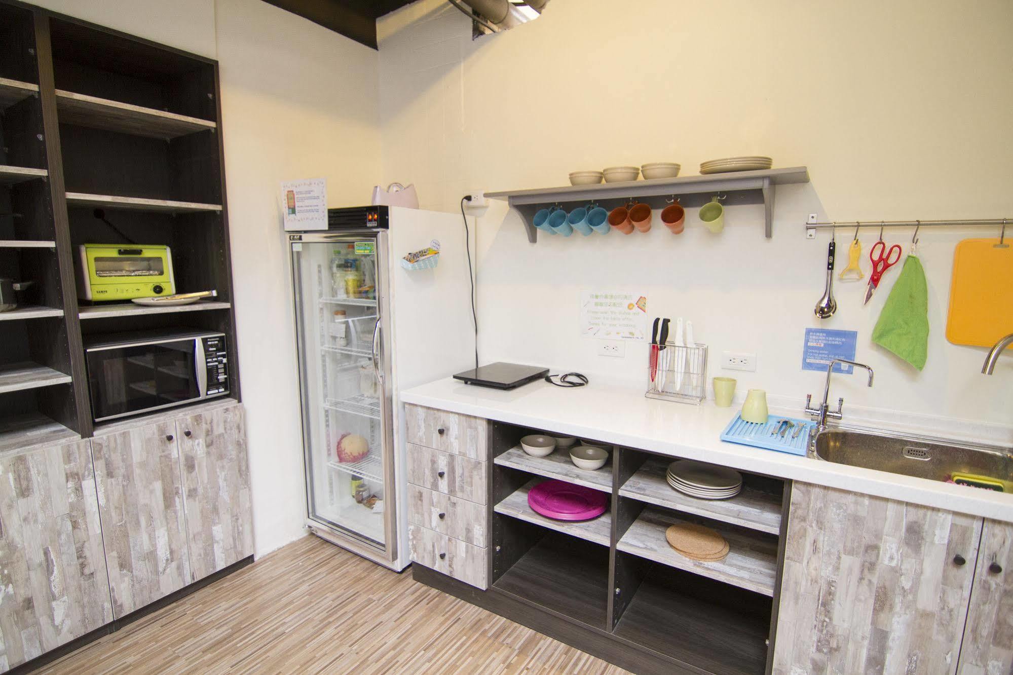 Uno Backpackers Inn Kaohsiung Exterior foto
