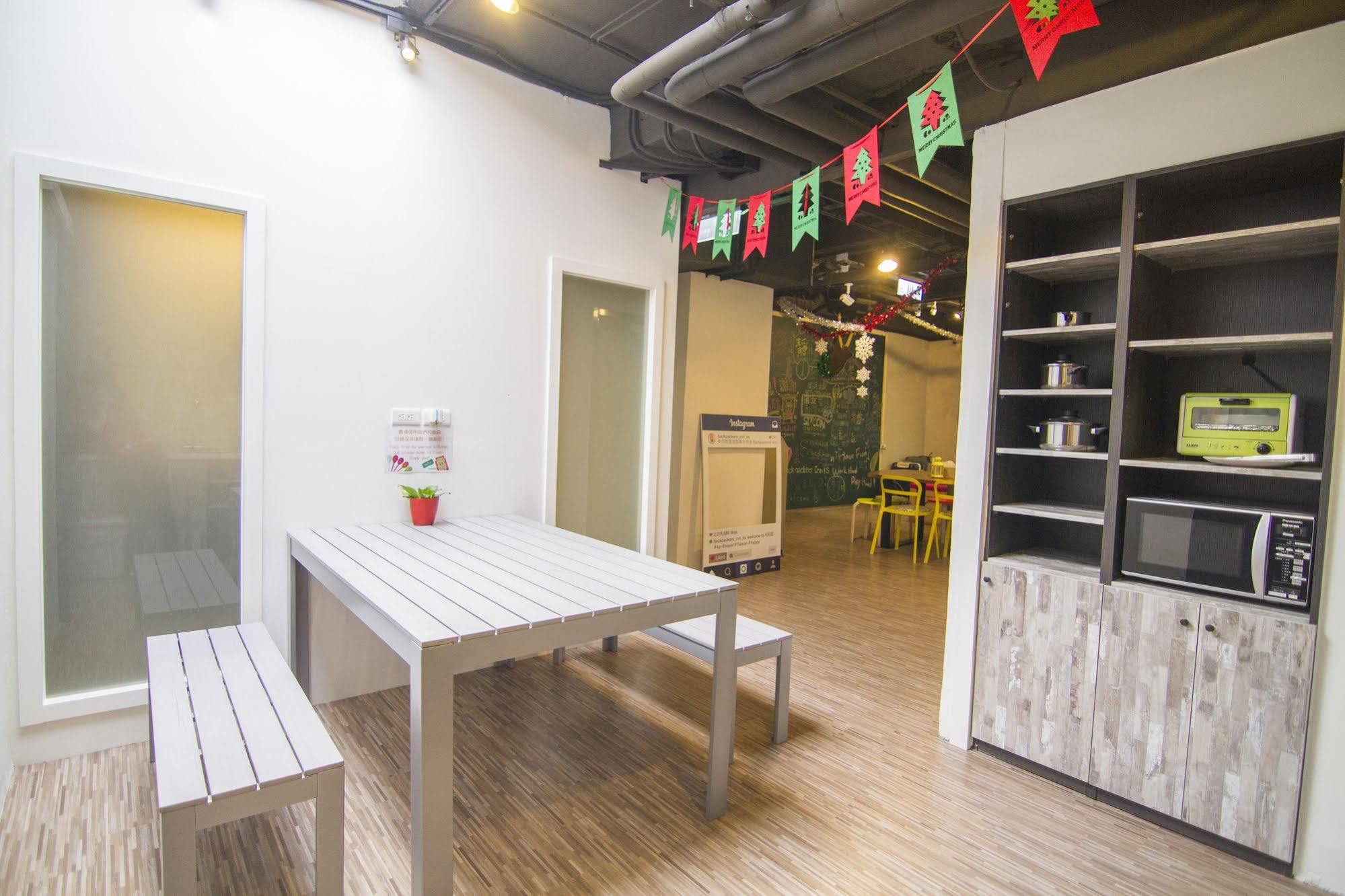 Uno Backpackers Inn Kaohsiung Exterior foto