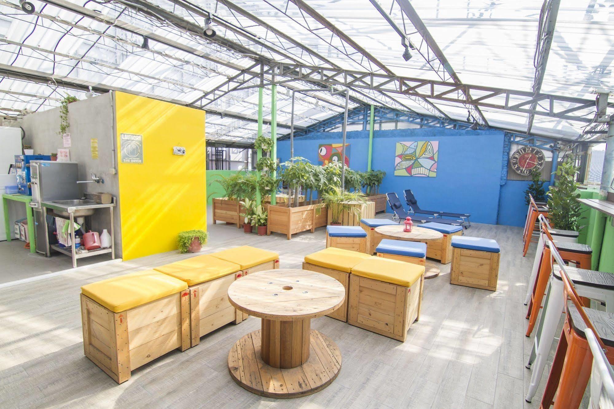Uno Backpackers Inn Kaohsiung Exterior foto