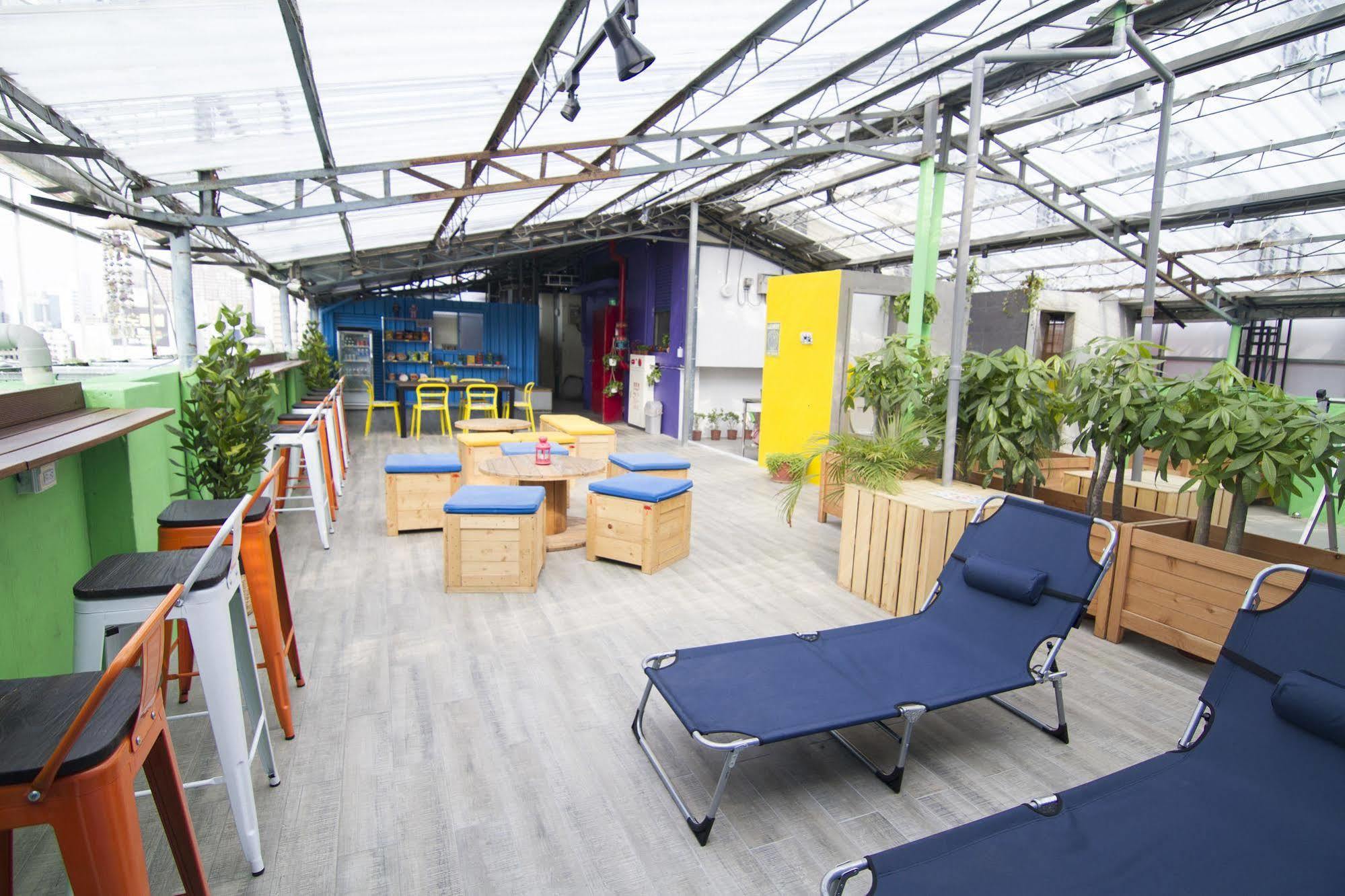 Uno Backpackers Inn Kaohsiung Exterior foto