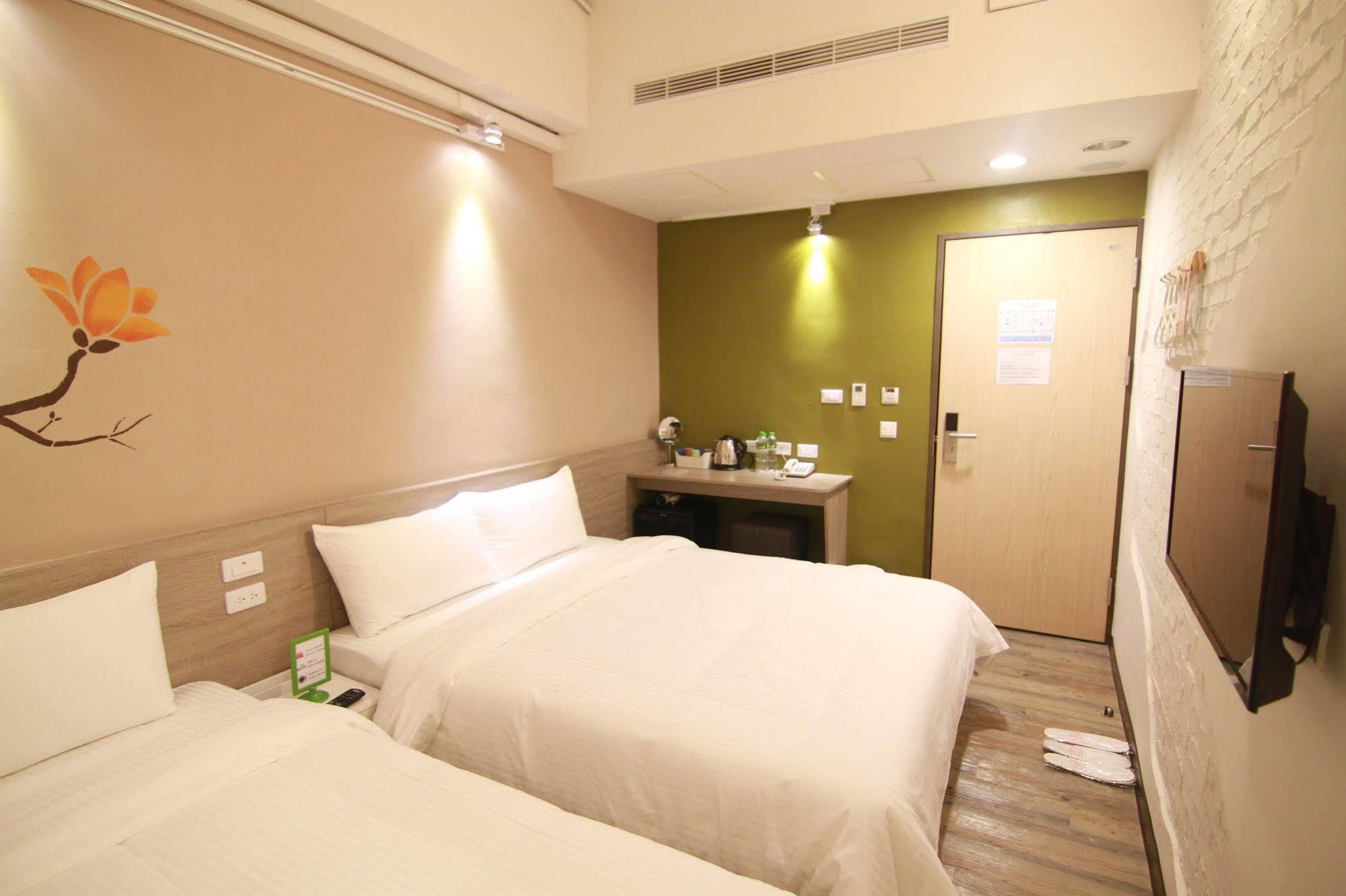 Uno Backpackers Inn Kaohsiung Exterior foto