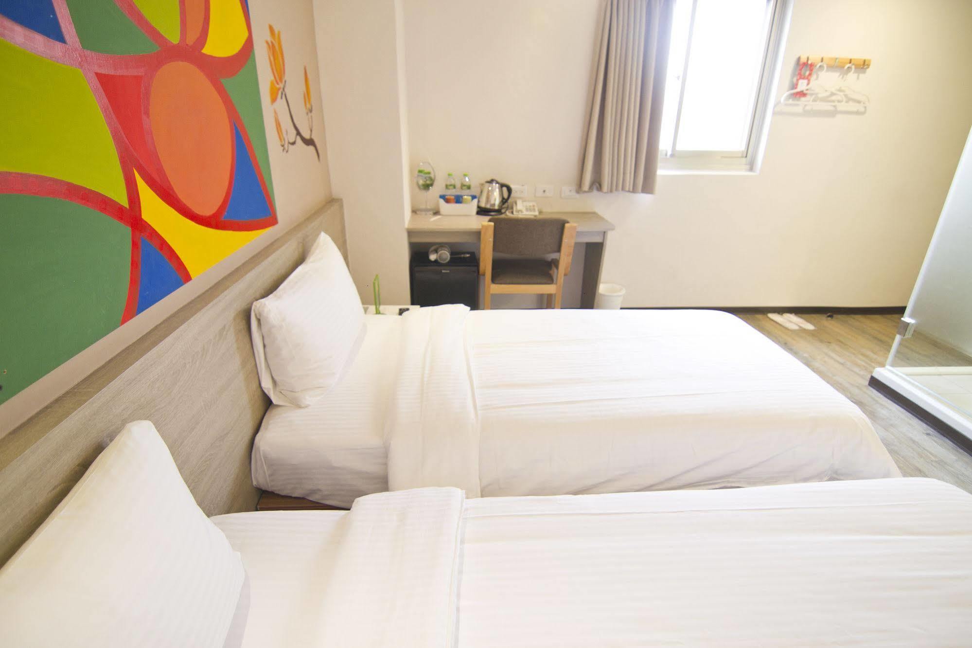 Uno Backpackers Inn Kaohsiung Exterior foto