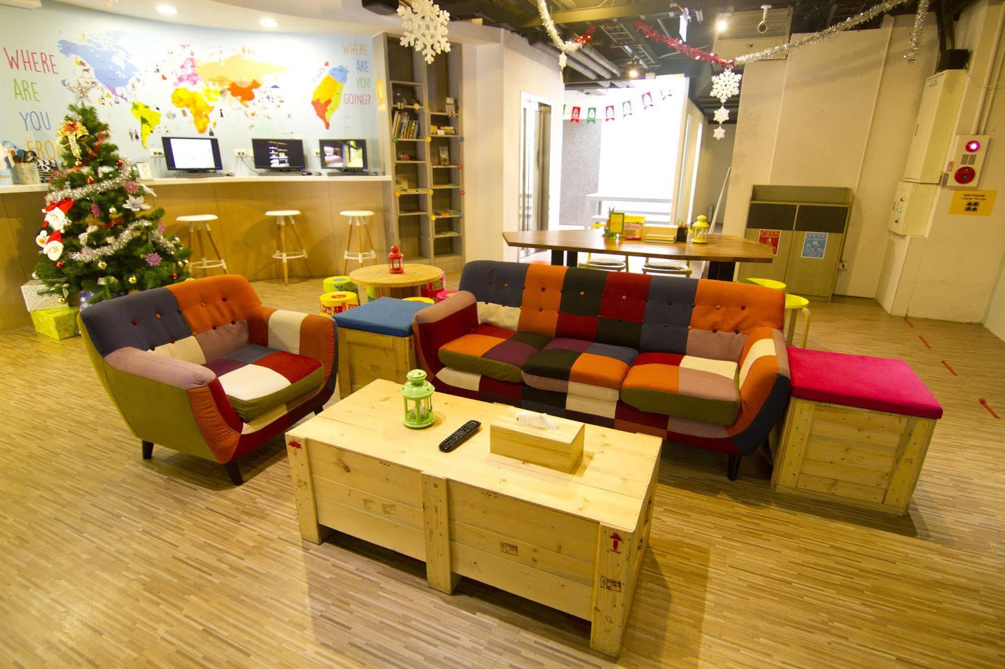 Uno Backpackers Inn Kaohsiung Exterior foto