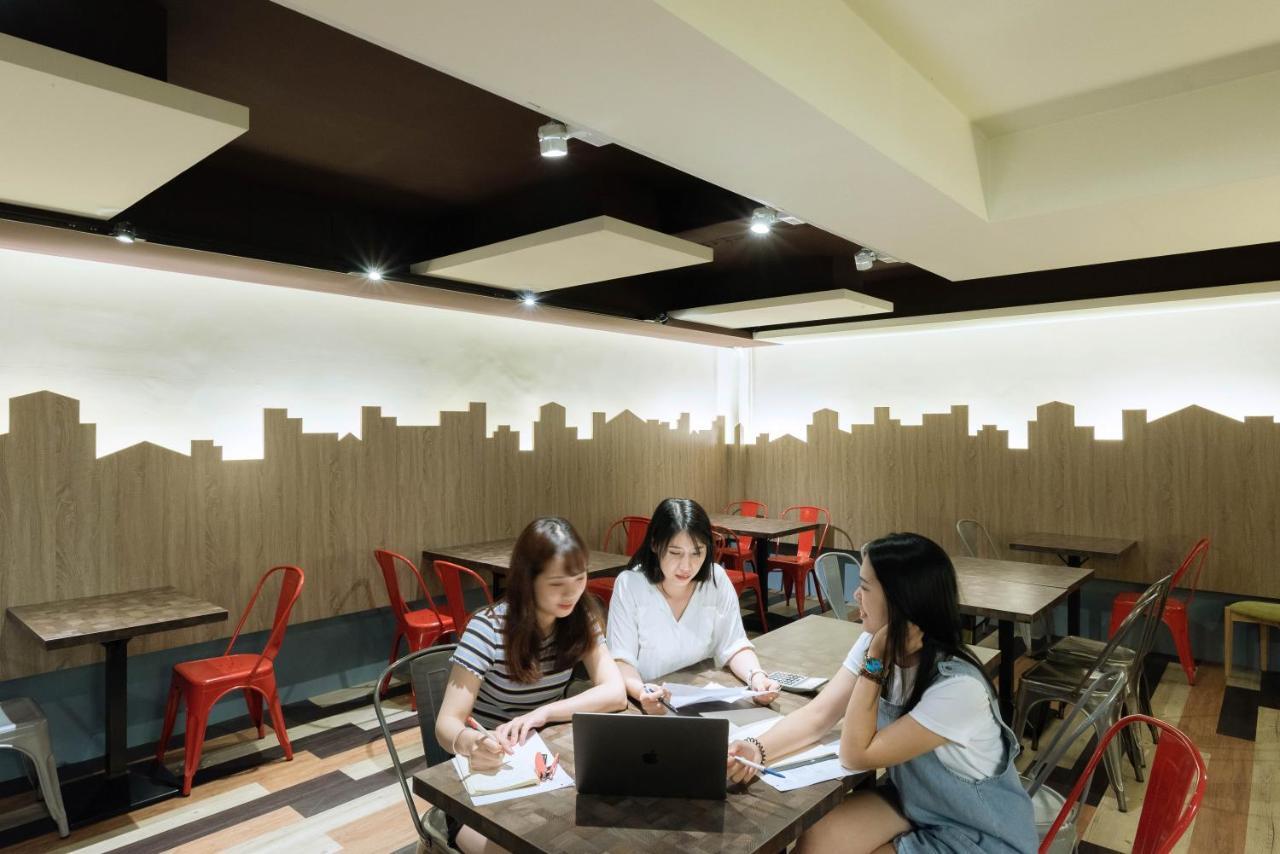 Uno Backpackers Inn Kaohsiung Exterior foto
